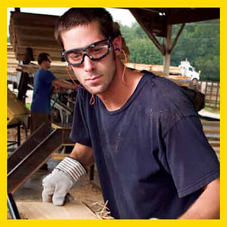 When Should You Wear Safety Goggles Instead of Safety Glasses?